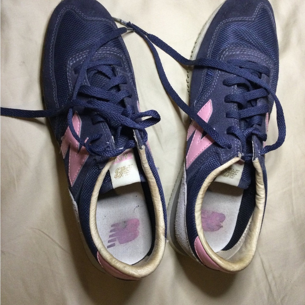 New Balance ladies sz 7.5 sneakers - Picture 4 of 10